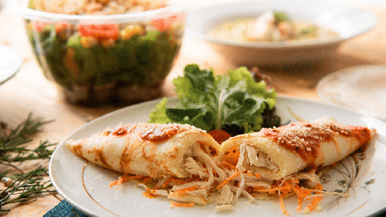 Panqueca de frango (Imagem: rodrigo gavini | Shutterstock)