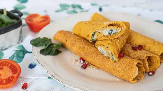 Panqueca de grão-de-bico com ricota e espinafre (Imagem: KarsakovaMaria1983 | Shutterstock)