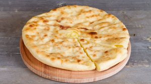 O pão de queijo de frigideira é uma ótima opção para o lanche da tarde (Imagem: alenvl | Shutterstock)