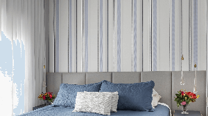 O papel de parede ajuda a renovar os ambientes  (Projeto: Cristiane Schiavoni | Imagem: Carlos Piratininga)