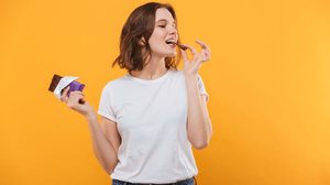 A Páscoa também pode ser celebrada com escolhas conscientes e prazer à mesa (Imagem: Dean Drobot | Shutterstock)