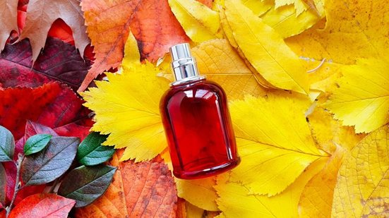 Perfumes mais intensos ganham espaço com a chegada do outono (Imagem: vittoria_vittoria | Shutterstock)