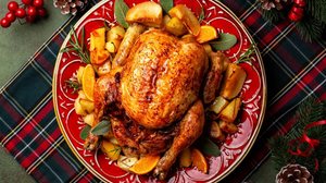 Peru recheado com maçã e laranja (Imagem: OlgaBombologna | Shutterstock)