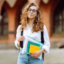 A preparação é fundamental para alcançar alta performance nos vestibulares mais concorridos do país (Imagem: maxbelchenko | Shutterstock)