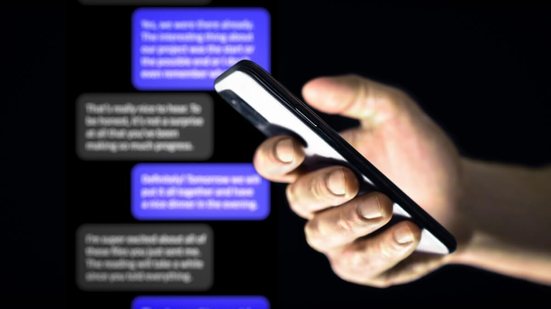 Prints podem, sim, ser aceitos como prova, desde que cumpram alguns critérios (Imagem: Tero Vesalainen | Shutterstock)