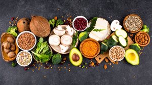 Alimentos ricos em proteínas podem substituir o ovo na dieta vegetariana (Imagem: Yulia Furman | Shutterstock)