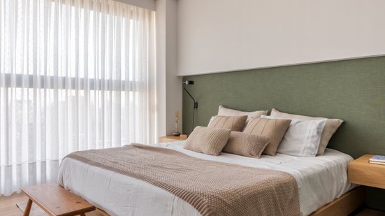 Um dormitório deve refletir o modo de vida de quem o habita, bem como suas ideias de pessoalidade, pausa e quietude (Projeto: Rawi Arquitetura + Design | Imagem: Rafael Renzo)