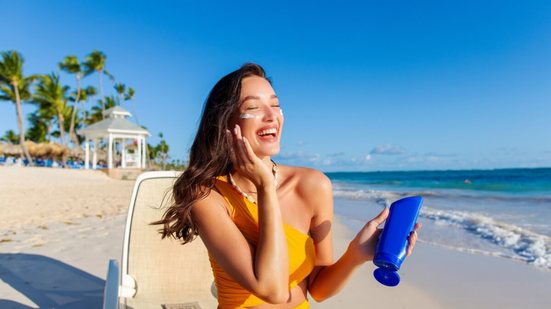 Cuidados simples ajudam a proteger a pele de queimaduras de sol (Imagem: fast-stock | Shutterstock)