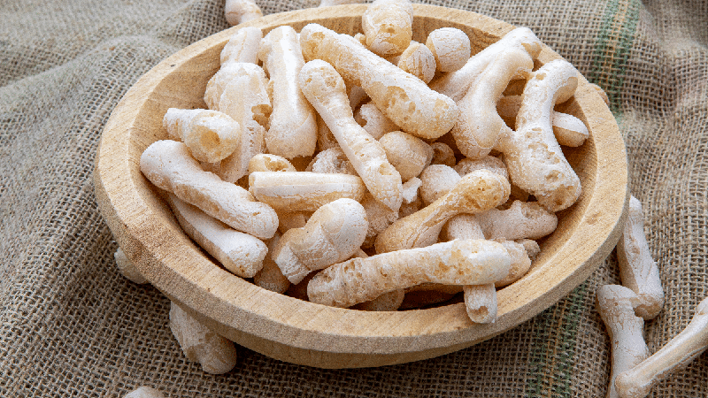 Quer um lanche da tarde leve? Aprenda essa receita fácil de biscoito de polvilho