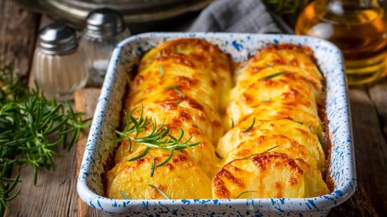 Batata gratinada vegetariana (Imagem: Esin Deniz | Shutterstock)