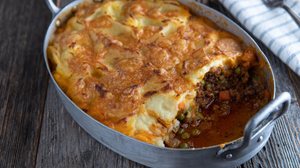 Escondidinho de carne moída com purê gratinado (Imagem: Angelika Heine | Shutterstock)