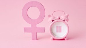 Informações antigas ainda afastam mulheres do tratamento de reposição hormonal (Imagem: vetre | Shutterstock)