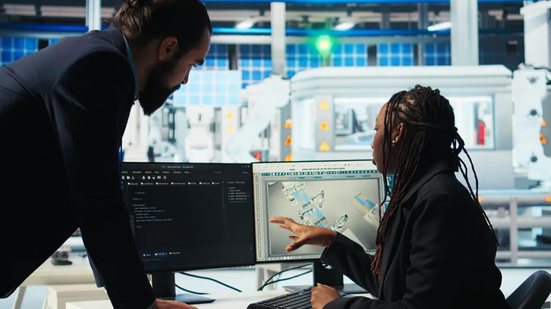 O excesso de ferramentas digitais, aliado à falta de integração e ao baixo aproveitamento, pode comprometer o desempenho e gerar gastos desnecessários (Imagem: DC Studio | Shutterstock)