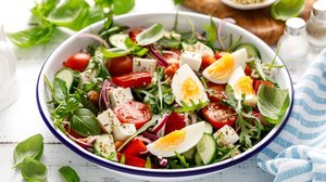 Salada de rúcula rica em proteínas (Imagem: Sea Wave | Shutterstock)