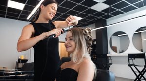 Espaços autorais transformam o atendimento em experiência personalizada (Imagem: verona studio | Shutterstock)