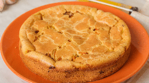 Torta proteica de frango com massa de grão-de-bico  (Imagem: TorriPhoto | Shutterstock)