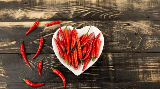 A pimenta pode ser usada em simpatias para o amor (Imagem: SDMVD | Shutterstock)