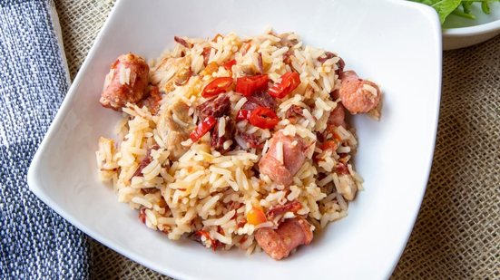 Arroz carreteiro (Imagem: Structured Vision | Shutterstock)