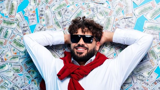 Alguns signos transformam foco, disciplina e estratégia em caminhos para a prosperidade (Imagem: Roman Samborskyi | Shutterstock)