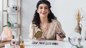 Fevereiro será um mês em que um impulso interior levará muitas pessoas a buscar evolução, conhecimento e aperfeiçoamento (Imagem: LightField Studios | Shutterstock)