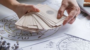 Será um dia  de novos começos, aprendizados e ajustes emocionais importantes (Imagem: Shyntartanya | Shutterstock)