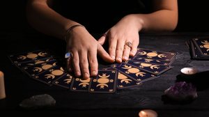 Será importante que os nativos ajam de forma verdadeira, tanto consigo quanto com os outros (Imagem: New Africa | Shutterstock)