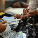 O equilíbrio entre razão e emoção será fundamental ao longo desta terça-feira (Imagem: Prathankarnpap | Shutterstock)