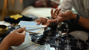 O equilíbrio entre razão e emoção será fundamental ao longo desta terça-feira (Imagem: Prathankarnpap | Shutterstock)
