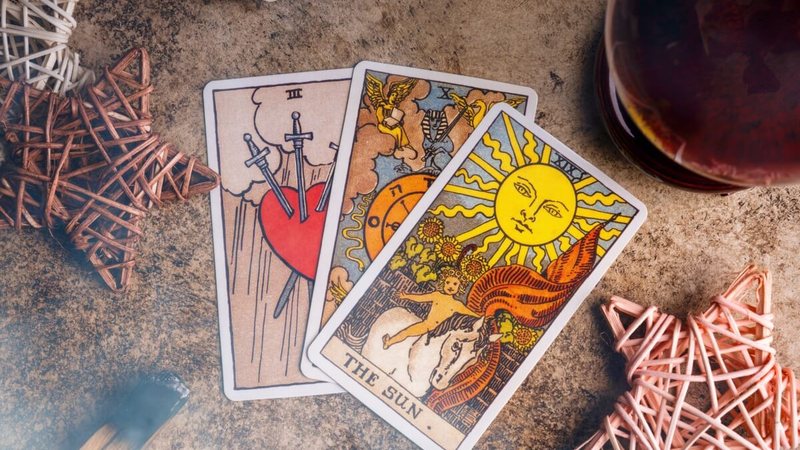 Tarot semanal: previsão para os signos de 13 a 19 de abril de 2026