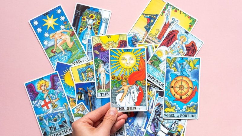 Tarot semanal: previsão para os signos de 16 a 22 de fevereiro de 2026