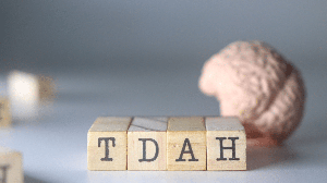 As manifestações do TDAH podem causar prejuízos em diferentes aspectos da vida (Imagem: Phalexaviles | Shutterstock)
