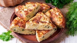 Torta de abobrinha com ervas (Imagem: Ahanov Michael | Shutterstock)