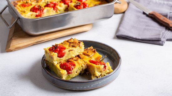 Torta de lentilha com tomate e repolho (Imagem: Geshas | Shutterstock)
