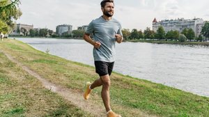 Síndrome do joelho de corredor pode causar dores e exige cuidados (Imagem: muse studio | Shutterstock)