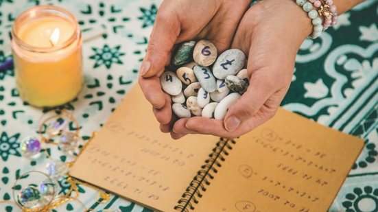 Os últimos dias de outubro serão marcados por encerramentos e recomeços (Imagem: Tatevosian Yana | Shutterstock)