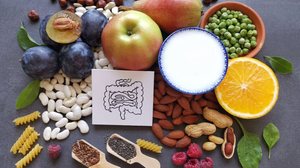 As fibras ajudam a proteger o corpo de doenças causadas por bactérias (Imagem: Danijela Maksimovic | Shutterstock)