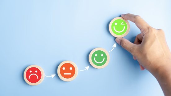 Soluções instantâneas para anestesiar o mal-estar não resolvem o problema (Imagem: MMD Creative | Shutterstock)