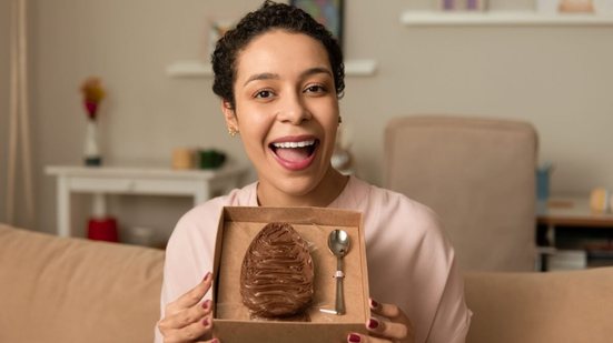 O chocolate pode ser inserido na dieta de forma saudável (Imagem: Vergani Fotografia | Shutterstock)