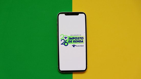 Declaração de ganhos relacionados a imóveis é uma das dúvidas mais comuns entre os contribuintes (Imagem: Blossom Stock Studio | Shutterstock)