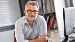 A mudança de carreira deve ser feita com cautela (Imagem: goodluz | Shutterstock)