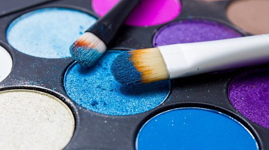 SPFW vem trazendo novas interpretações para brilho nas passarelas (Imagem: Yuliia Yakovyna | Shutterstock)