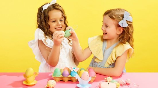 O ovo decorado é uma opção divertida e saudável para a Páscoa (Imagem: Master1305 | Shutterstock)