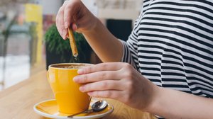 O adoçante também pode ser utilizado 
em dietas emagrecedoras (Imagem: Irina Timokhina | Shutterstock)