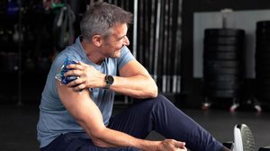 É essencial ficar atento às dores após o treino (Imagem: Andrey_Popov | Shutterstock)