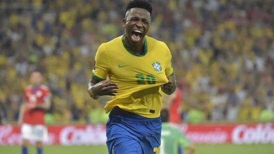 Vinícius Júnior se consolidou como uma das principais estrelas do futebol mundial e referência da Seleção Brasileira (Imagem: A.RICARDO |  Shutterstock)