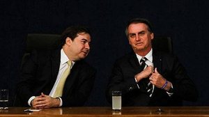 Maia e Bolsonaro: Maia conta com o apoio oficial do PSL, partido de Bolsonaro, para ser reconduzido ao comando da Câmara. | Wilson Dias/Agência Brasil