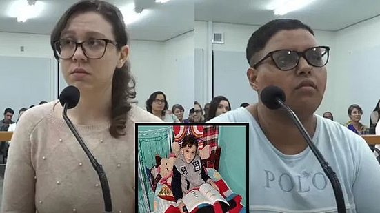 Mãe e madrasta em julgamento pela morte do menino Miguel (centro) | Reprodução / Youtube | RBS TV