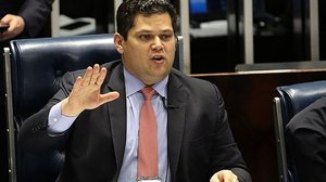 Imagem Presidência do Senado diz que Davi Alcolumbre contraiu coronavírus