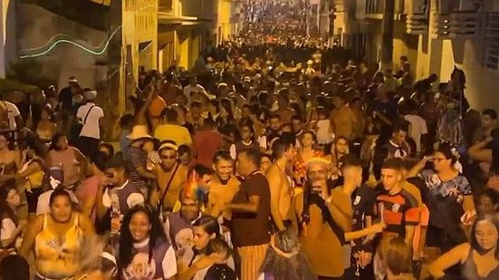 Imagem de bloco compartilhada nas redes sociais da vice-prefeita de Traipu | Reprodução / Instagram