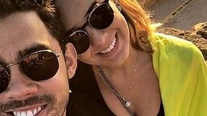 Imagem Cantor pegou voo para vir a Maceió fazer surpresa no aniversário da noiva